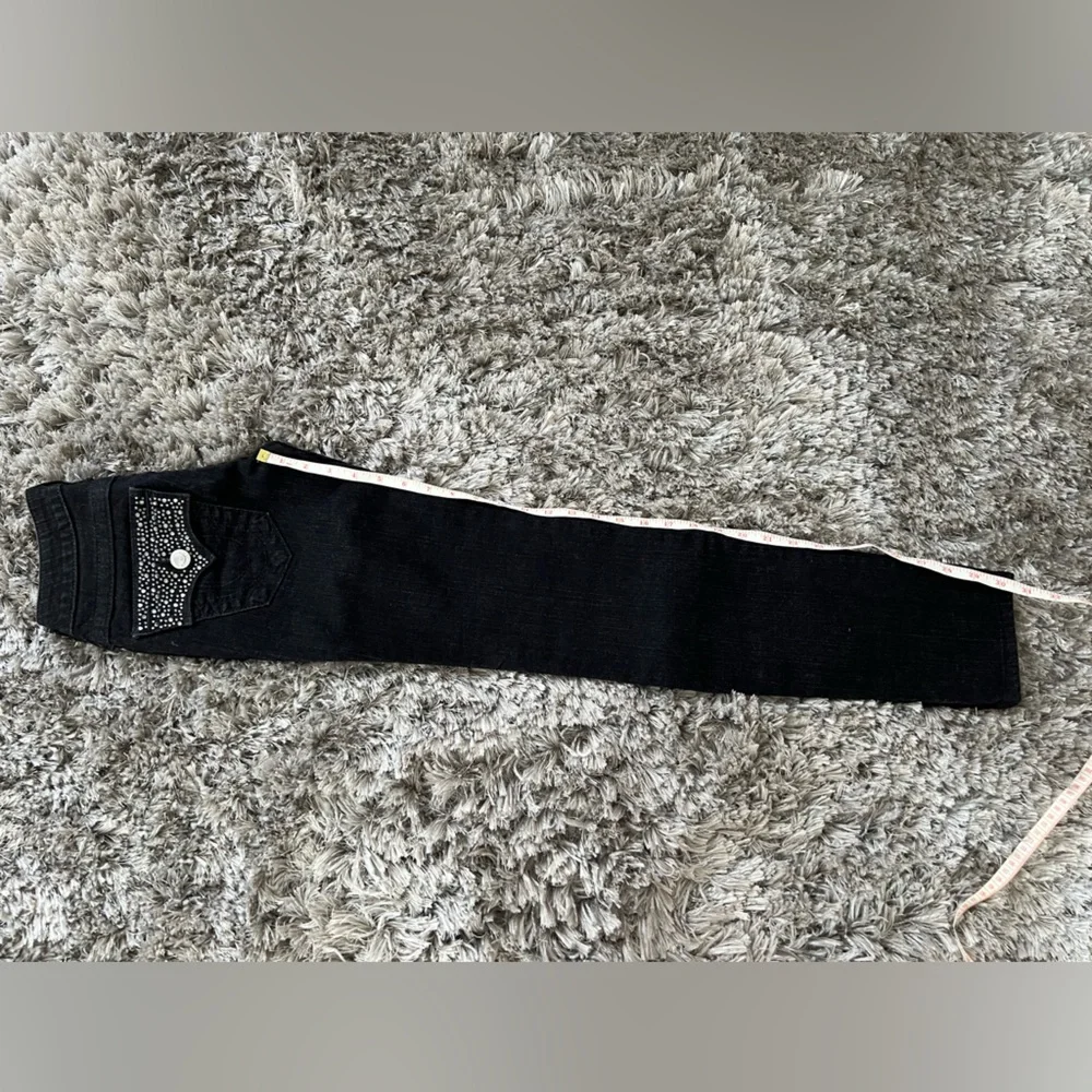 True Religion Skinny Low Rise Jeans – Size 24 – Black w/ Swarovski Rhinestones - Picture 11 of 12